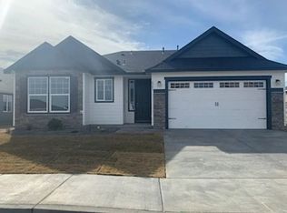 8203 Ballard Loop, West Richland, WA 99353