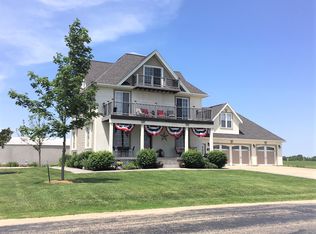 1933 Wildcat Rd, Dixon, IL 61021