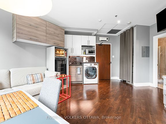 5th image of 320 McLeod St #102
