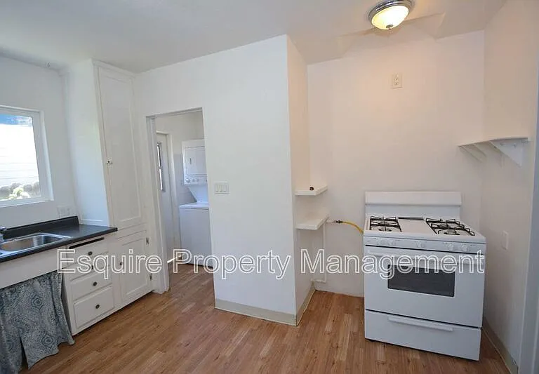 264 Franklin Ln — Photo 5
