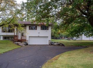 4977 S Lowes Creek Rd, Eau Claire, WI 54701