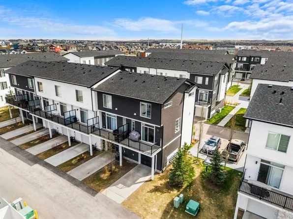 85 N Walgrove Cmn SE, Calgary, AB T2X 4C2