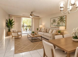 10425 SW 112th Ave APT 325, Miami, FL 33176