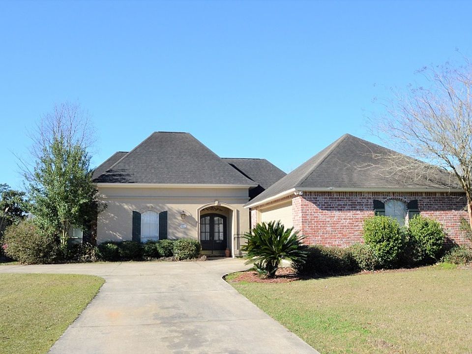 1st image of 18055 Manning Dr