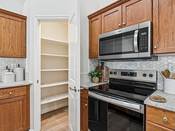 3rd image of 8070 W Penny Ln