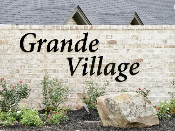 2151 E Grande Blvd, Tyler, TX 75703