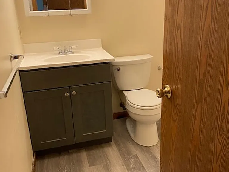 52 Village Green Rd — Photo 37