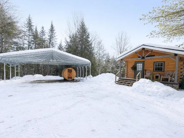 2 Hidden Lane, West Paris, ME 04289