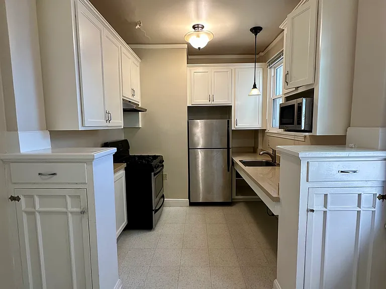 The Lake Merritt Apartments — Photo 31