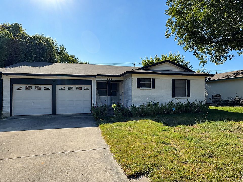 1st image of 1306 Becker Dr