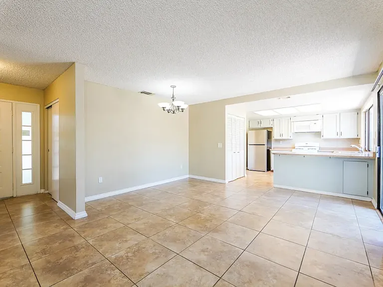 607 Grider Dr — Photo 4