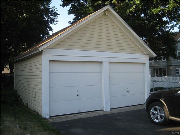 5th image of 244 Arlington Ave