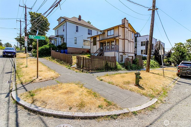 4th image of 1601 E Alder Street