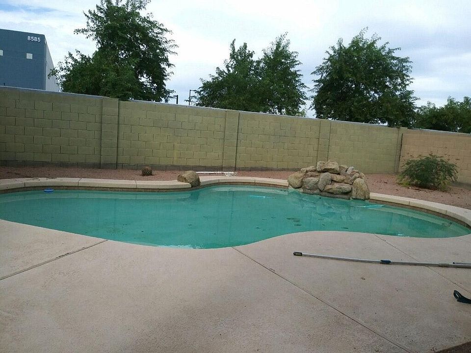 2nd image of 8318 W Papago St
