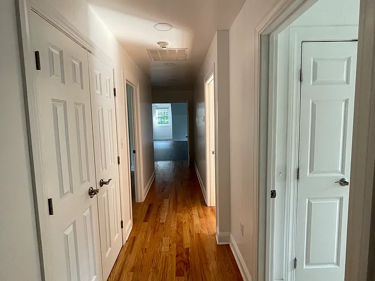 790 Main St — Photo 9