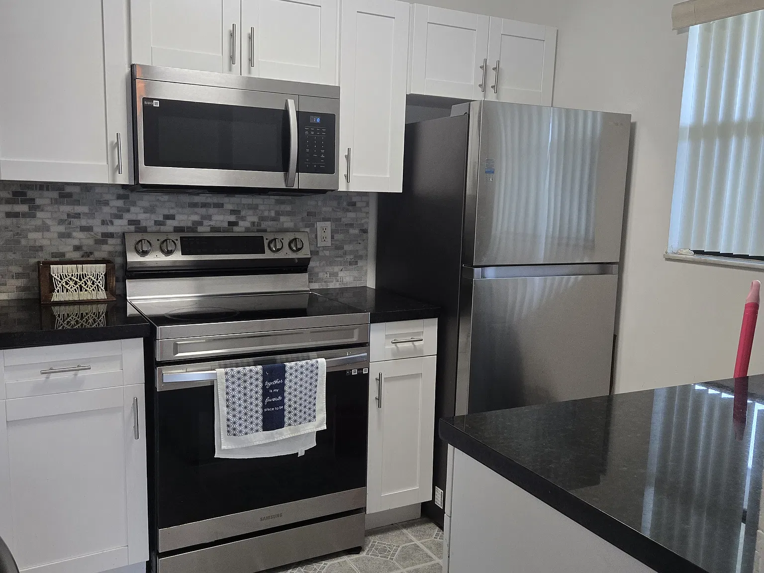 2 bed, 776 sqft, $2,200 — Photo 3