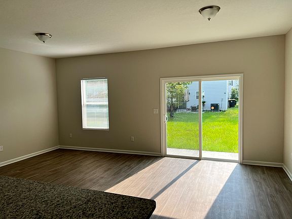 4th image of 740 Talking Tree Dr