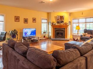 23 Riverview Ave, Piscataway, NJ 08854