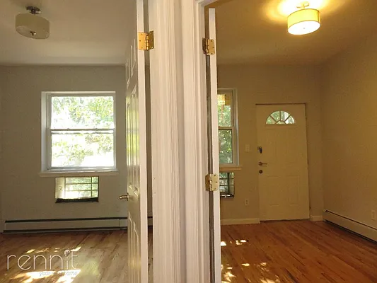 Rented by Rennit Inc. | media 30