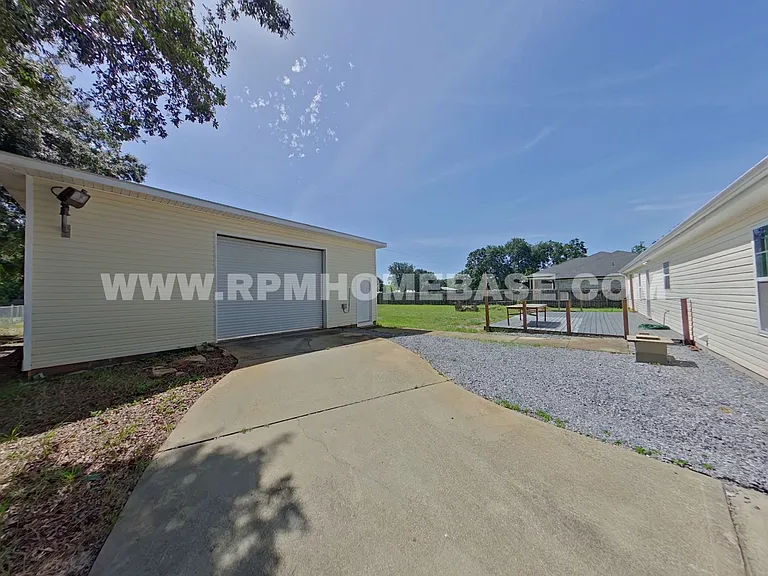 2030 Vizcaya Dr — Photo 16