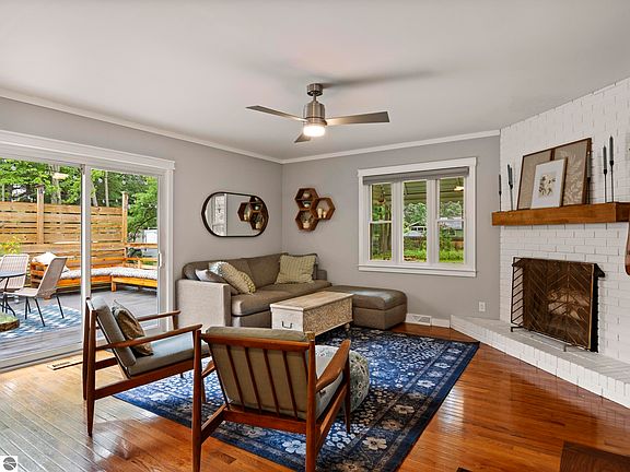 5th image of 523 Woodland Dr