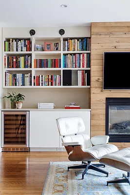 Sold by Compass | media 2