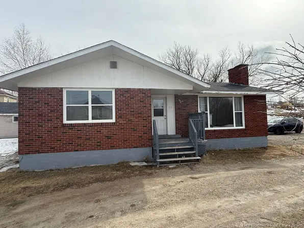 955 King Ave, Bathurst, NB E2A 1R9