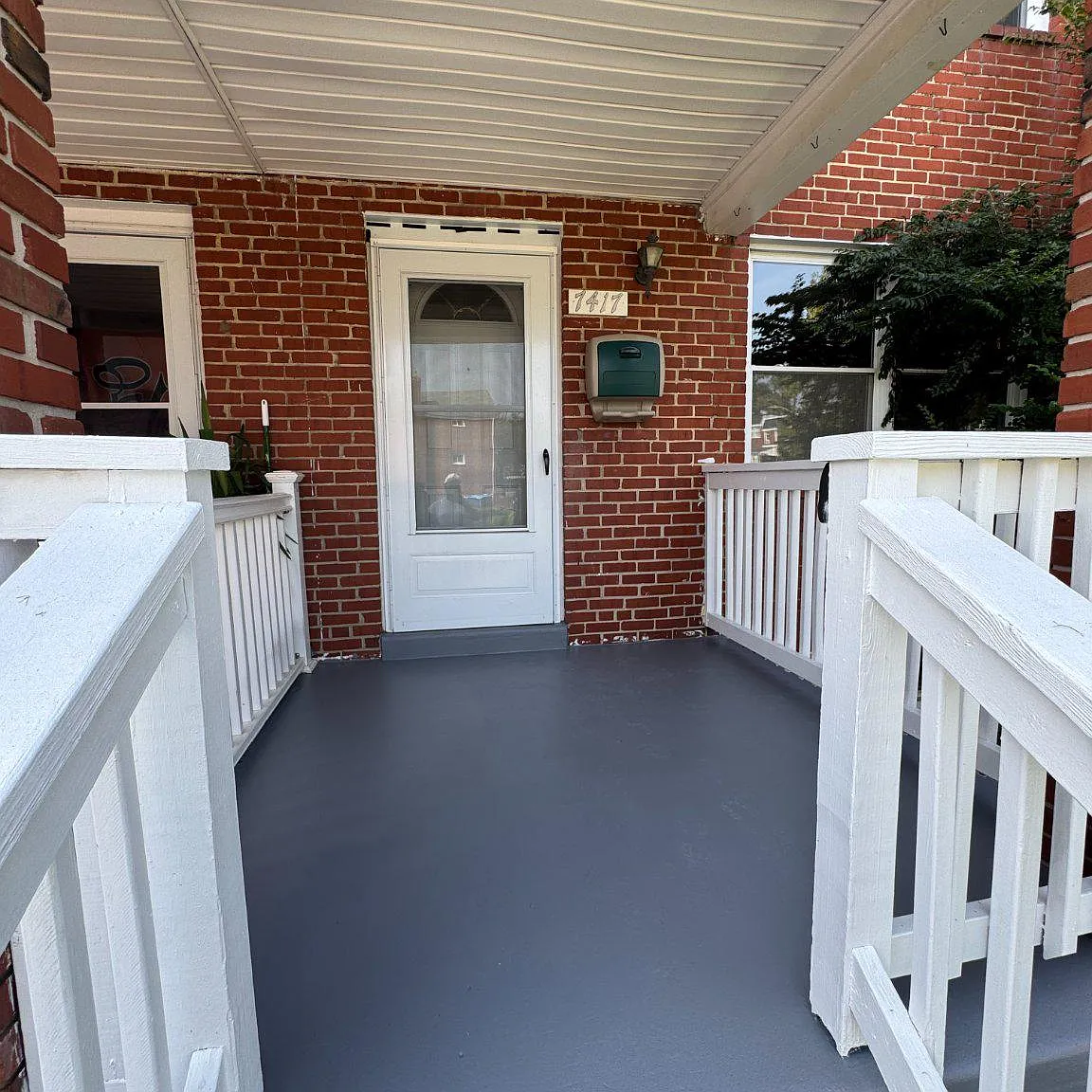 3 bed, 2.0 bath, 1284 sqft, $2,300 — Photo 1