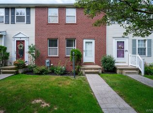 7 Queens Guard Walk #7, Tonawanda, NY 14150