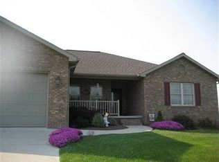 19 Buck Ridge Dr, Vincennes, IN 47591