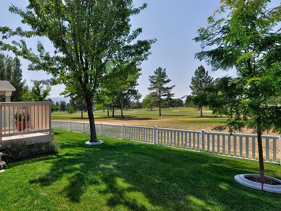 3rd image of 41 Club House Dr