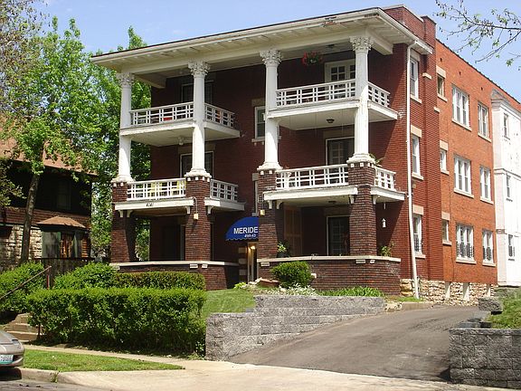 2nd image of 4141 Campbell St #1S