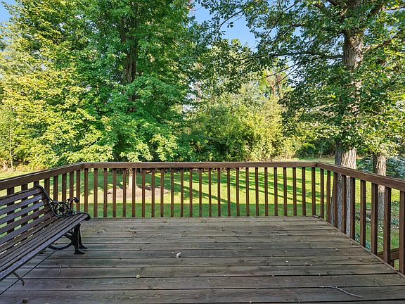 4th image of 6623 Leisure Way Dr SE