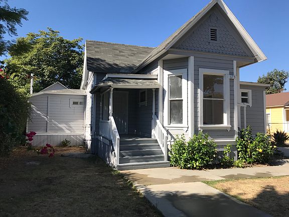 3rd image of 675 Lincoln Ave