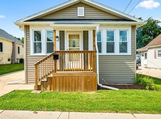 310 Maple St, Oglesby, IL 61348