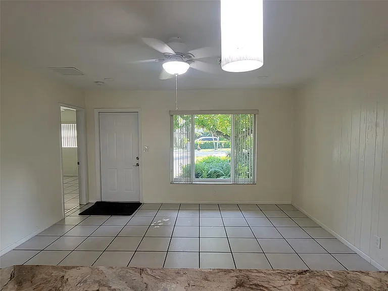 1601 SW 1st Ter #1 — Photo 9