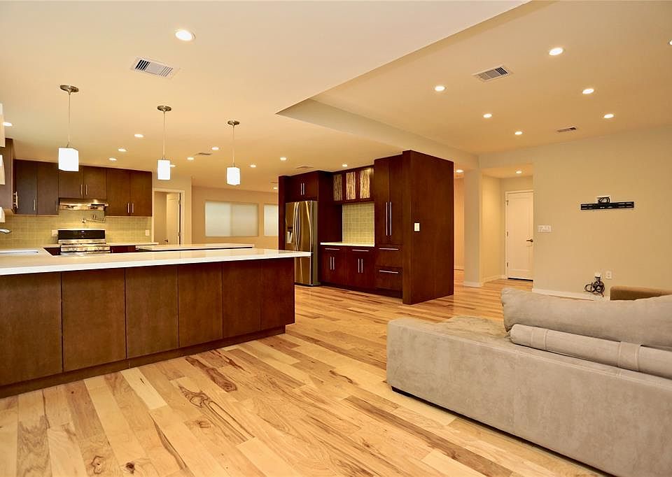 1st image of 12918 Traviata Dr
