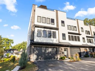 528 Rogers St, Downers Grove, IL 60515