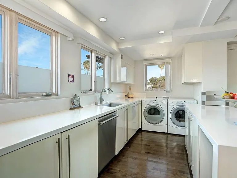 403 Idaho Ave #A — Photo 11