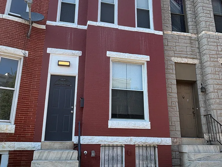 2108 W Baltimore St — Photo 25