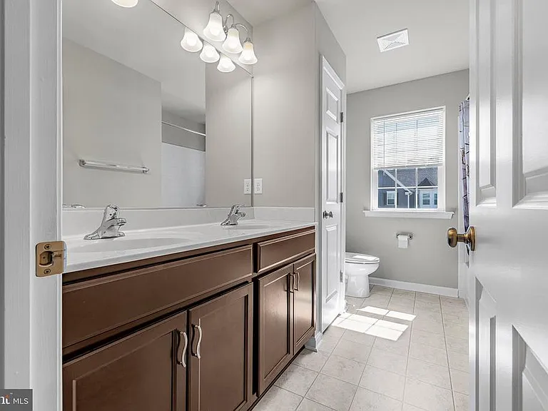 243 Wavyleaf Dr — Photo 19