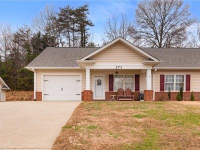 273 S Boyles St, Pilot Mtn, NC, 27041