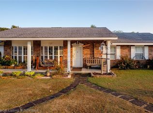 1910 Lake Dr, Muldrow, OK 74948