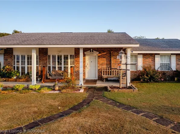 1910 Lake Dr, Muldrow, OK 74948