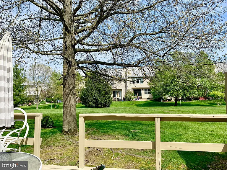 305 Marten Rd — Photo 27