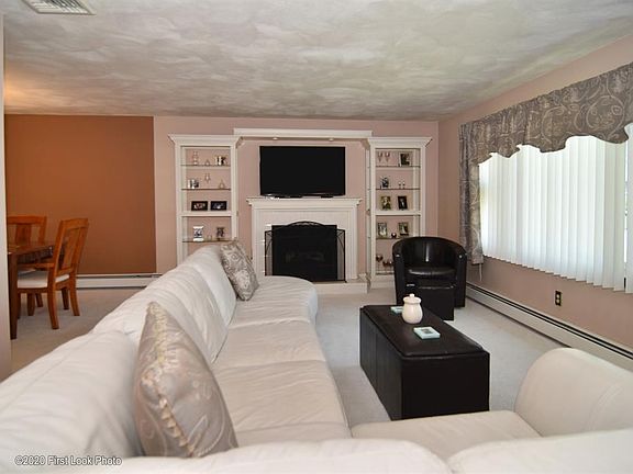 3rd image of 3 Stony Acre Dr