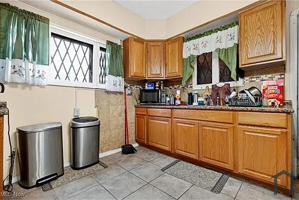 4 bed, 1850 sqft, $2,983 — Photo 3