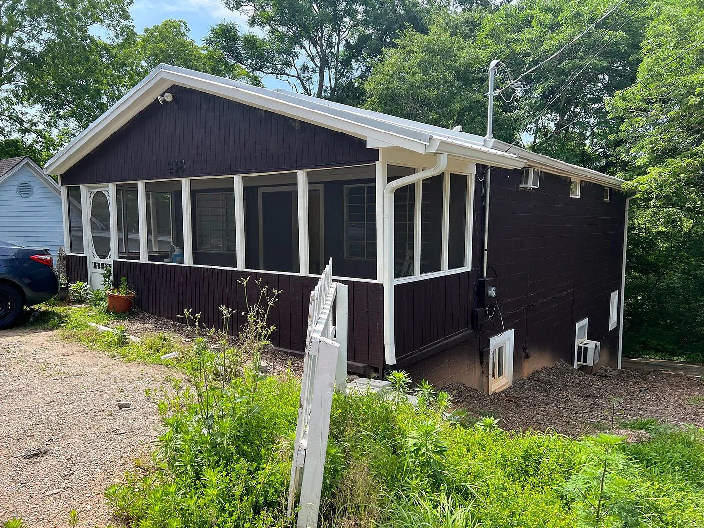2 bedroom Duplex — Photo 3