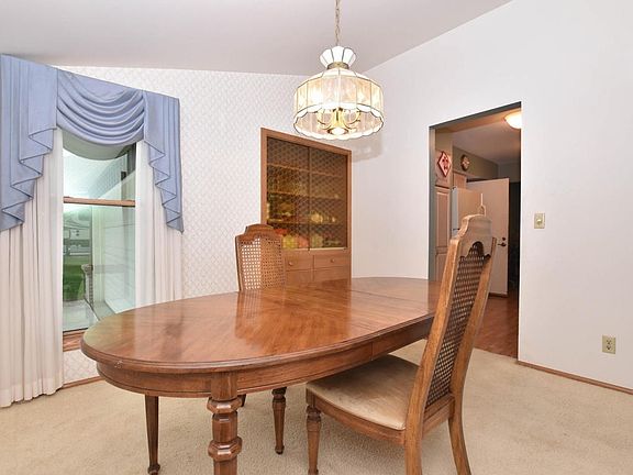 4th image of 13625 W Park Ave