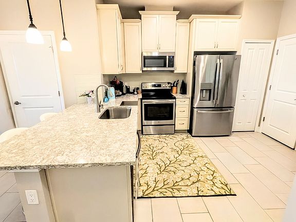 4th image of 5157 78th Street Cir E